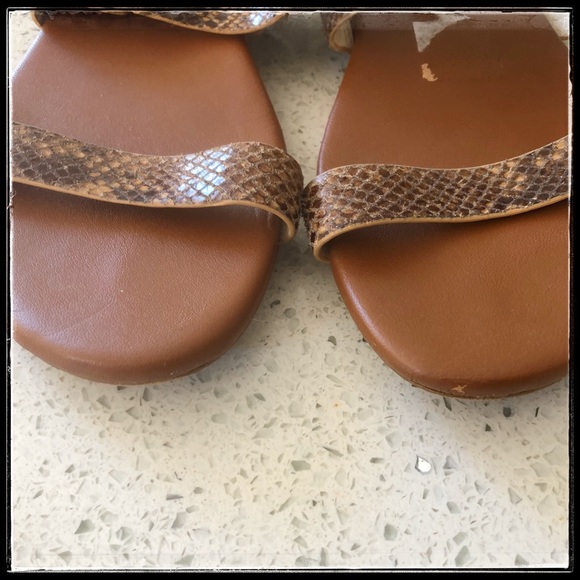 🧡 Beautiful Michael Kors Sandals 🧡 - Picture 4 of 7